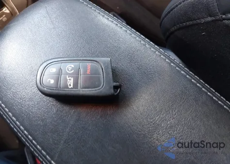 2020 Jeep Cherokee High Altitude 4X4 from USA, damaged, VIN 1C4PJMDX8LD627908